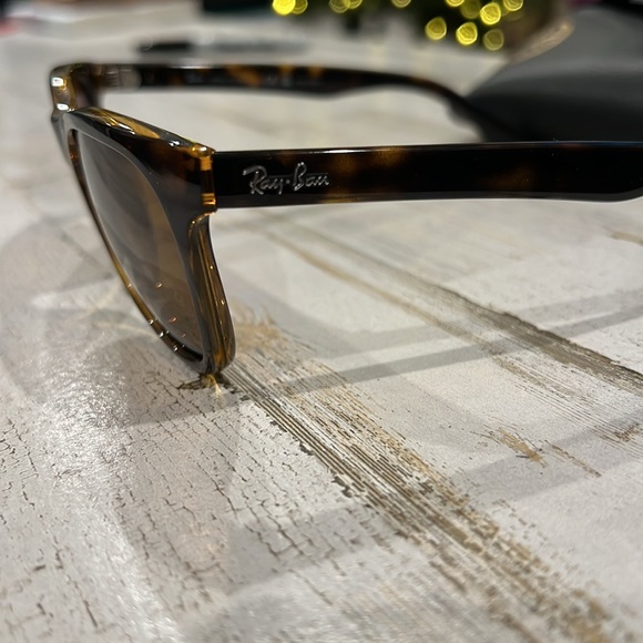 Ray Ban Polarized Sunglasses - Picture 5 of 7